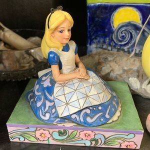 Jim Shore “Awaiting an Adventure” Alice in Wonderland figurine